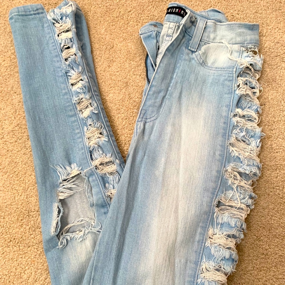 Fashionnova jeans size 1